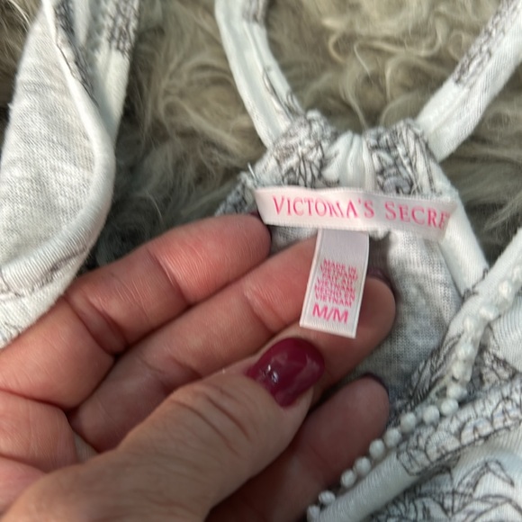 VS swimsuit coverup - Picture 3 of 4